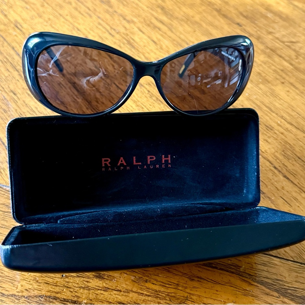 Vintage Ralph by Ralph Lauren Women's Black Sunglasses in Original Case